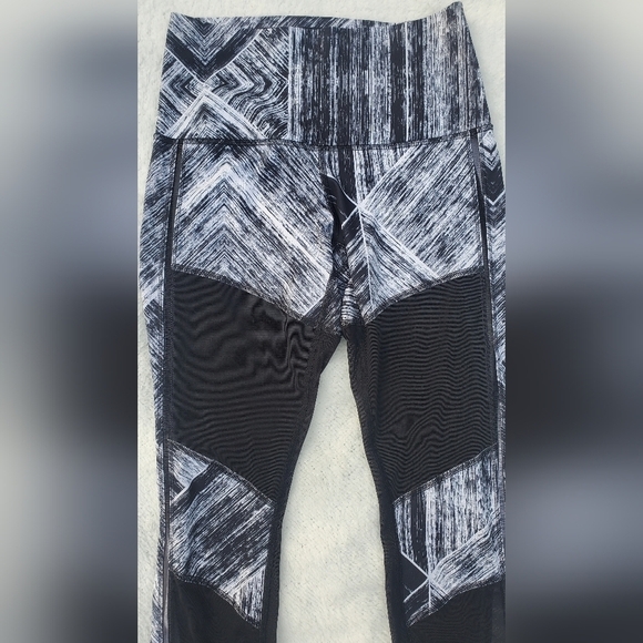 Lululemon hot to street pant sweat wicking mesh pull on leggings in heat wave 6 - Picture 12 of 12